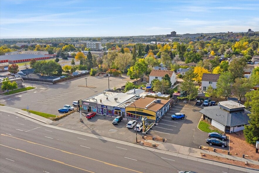 More Photos Of 11712 W Colfax Ave, Lakewood Freestanding For Lease