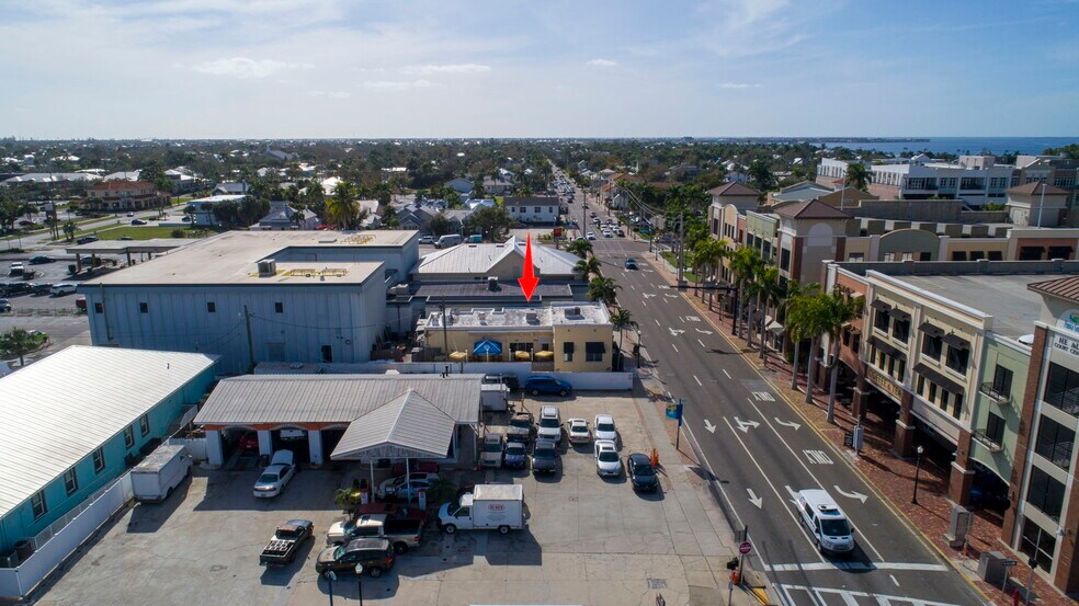 More Photos Of 111 W Olympia Ave, Punta Gorda Restaurant For Sale