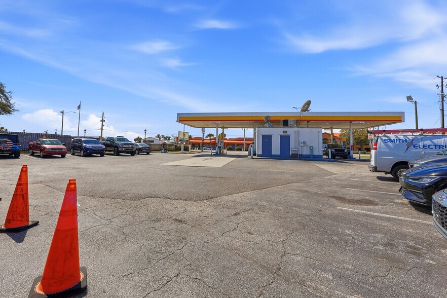 More Photos Of 2350 N Ponce De Leon Blvd, Saint Augustine Service Station For Sale
