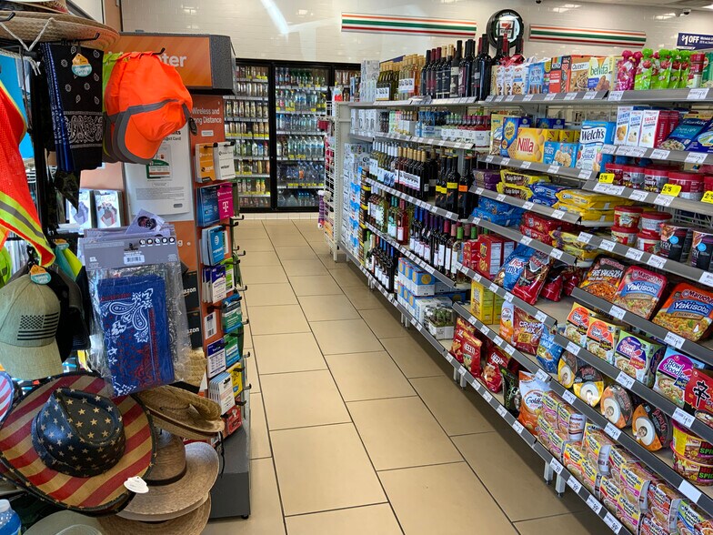 More Photos Of 3435 Minton Rd, West Melbourne Convenience Store For Sale
