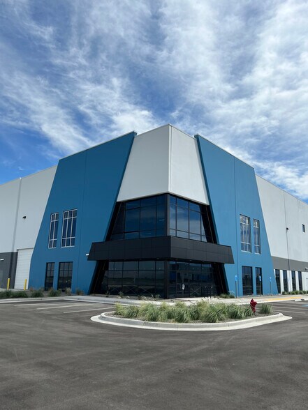 More Photos Of 885 N John Cannon Dr, Salt Lake City Distribution For Lease