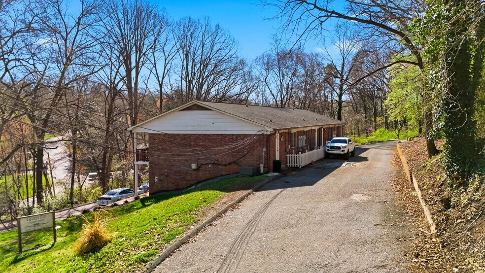 More Photos Of 1075 NW 7th Ave, Hickory Apartments For Sale