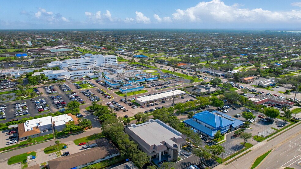 More Photos Of 1425 Viscaya Pky, Cape Coral Medical For Lease