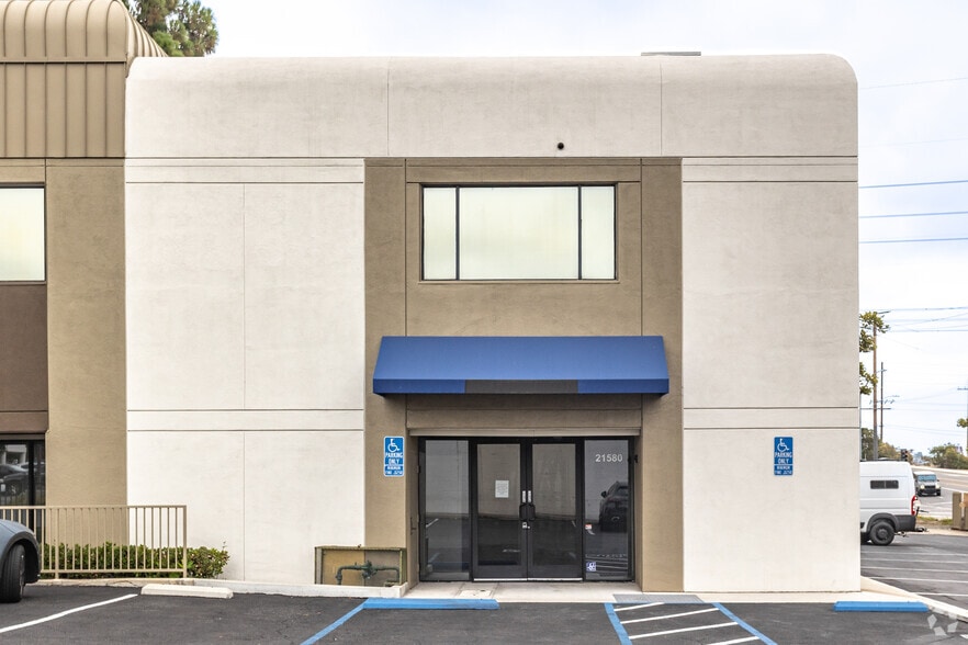 More Photos Of 21580 Yorba Linda Blvd, Yorba Linda Medical For Lease