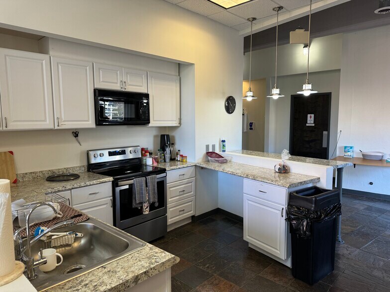 More Photos Of 25 Monroe St, Albany Office For Lease