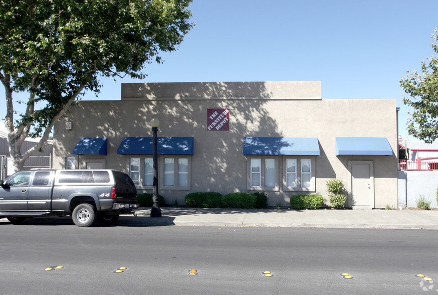 More Photos Of 423 7th St, Modesto Warehouse For Lease