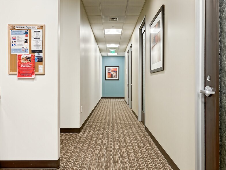 More Photos Of 3190 S Vaughn Way, Aurora Coworking Space