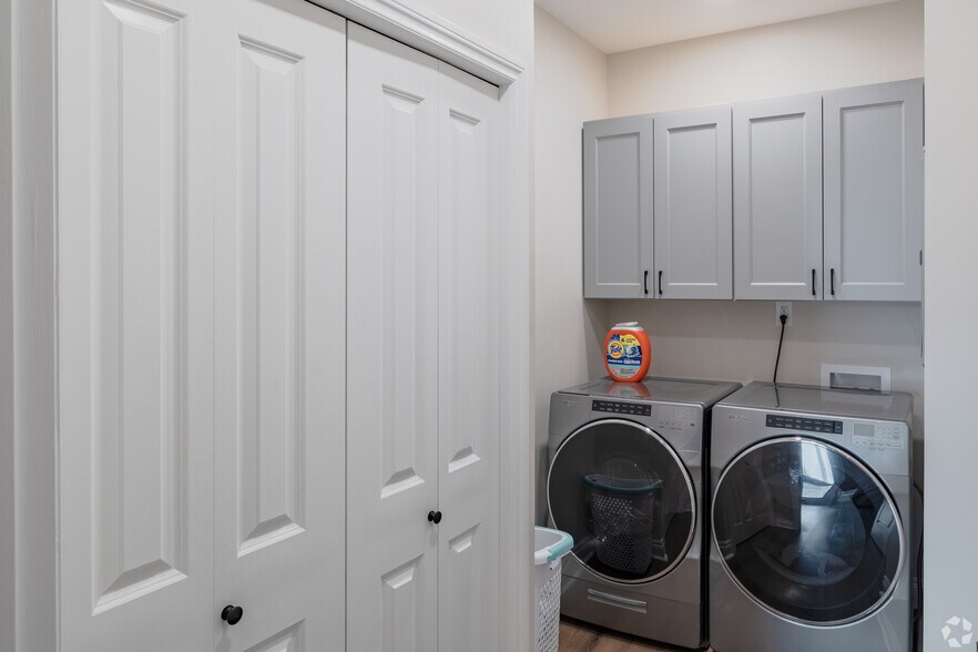 More Photos Of 6 N Washington St, Oxford Multifamily For Sale