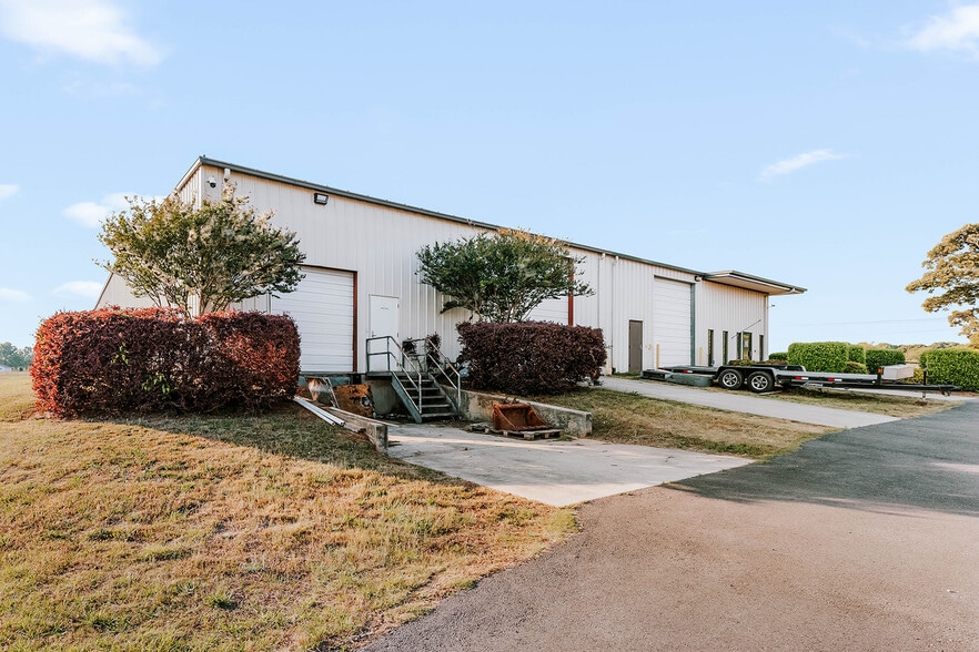 More Photos Of 4900 Highway 98 E, Comer Warehouse For Sale