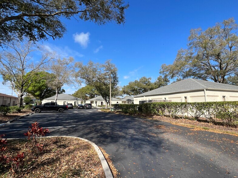 More Photos Of 156 Whitaker Rd, Lutz Medical For Lease
