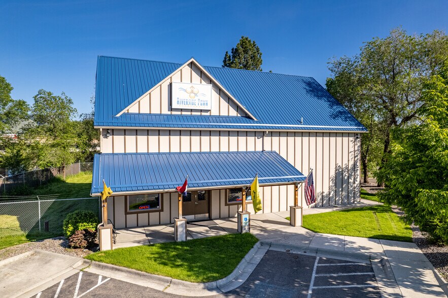 More Photos Of 1300 Clark Fork Dr, Missoula Freestanding For Sale