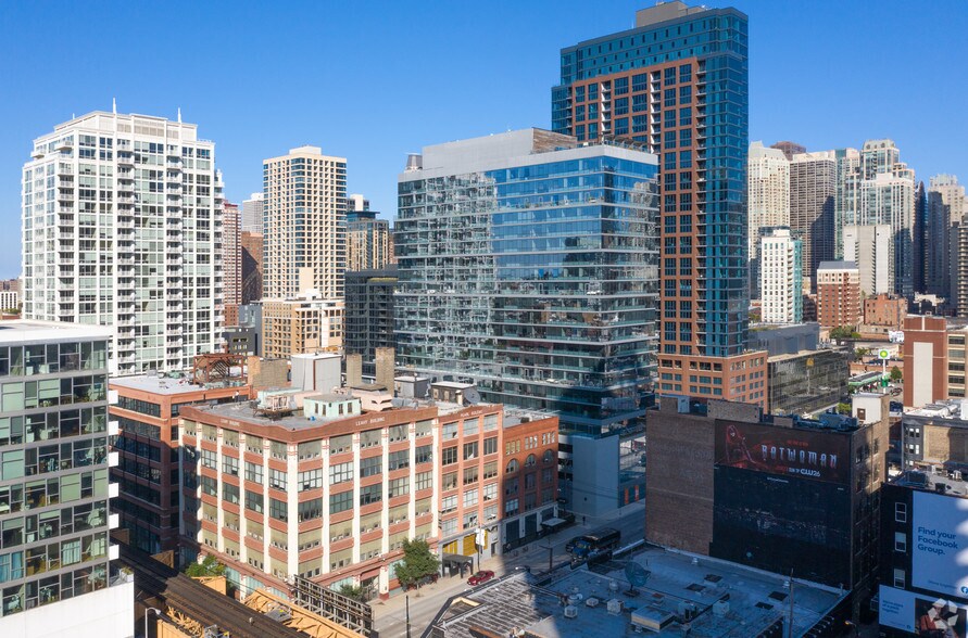 More Photos Of 222 W Ontario St, Chicago Loft Creative Space For Sale