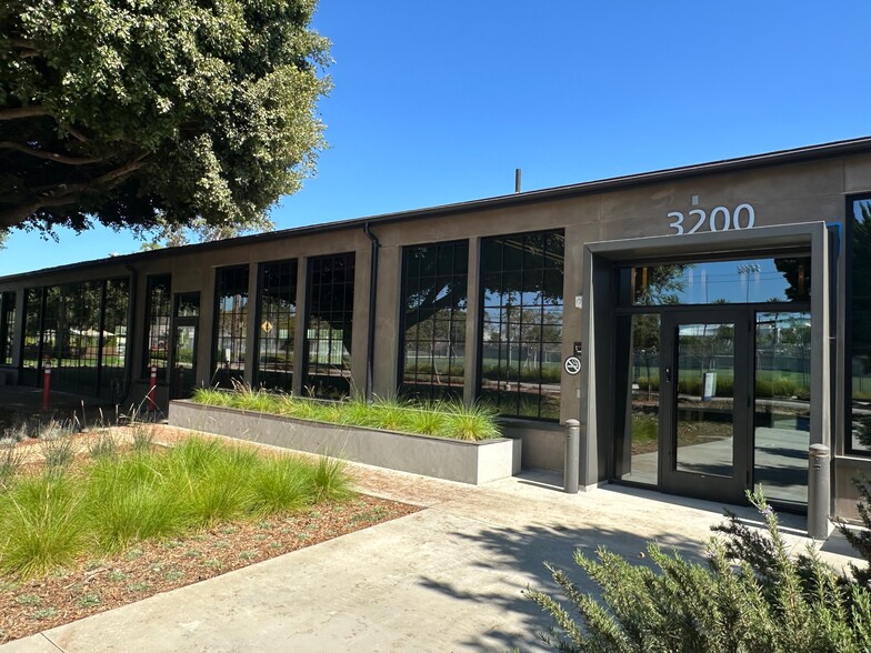 Primary Photo Of 3200 Airport Ave, Santa Monica Office For Lease