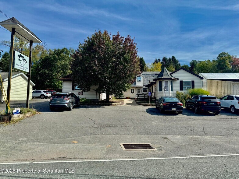 Primary Photo Of 1324 Justus Blvd, Clarks Summit Office For Lease