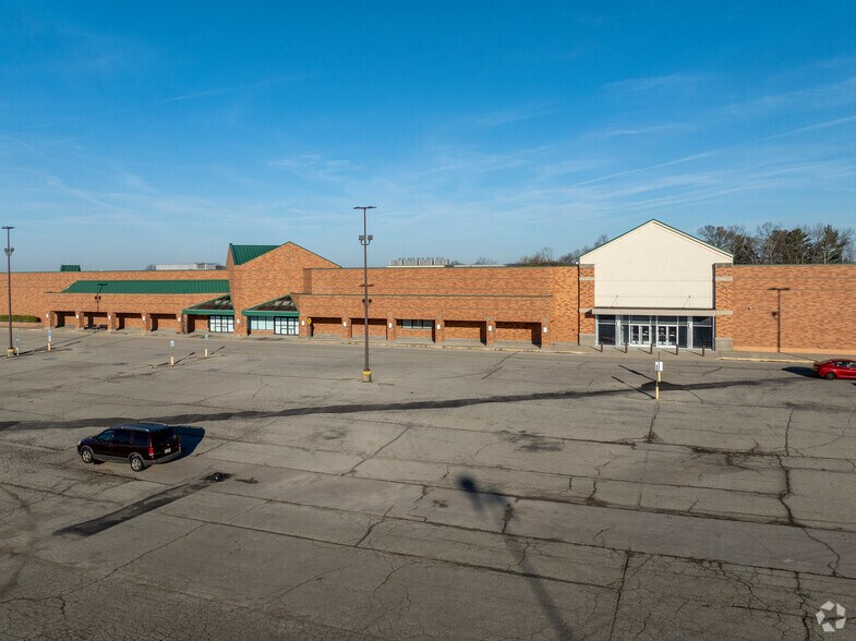 More Photos Of 1235 Columbus Ave, Lebanon General Retail For Lease