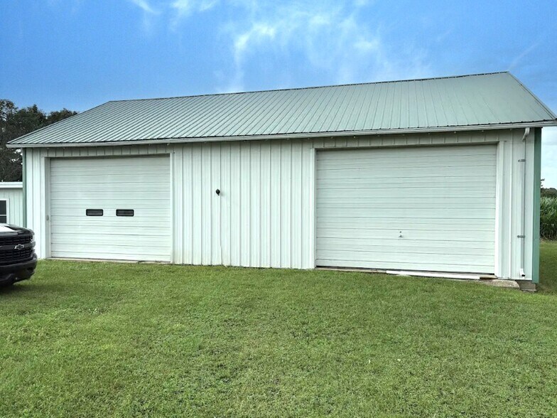 More Photos Of 12407 Main St, Huntley Loft Creative Space For Sale