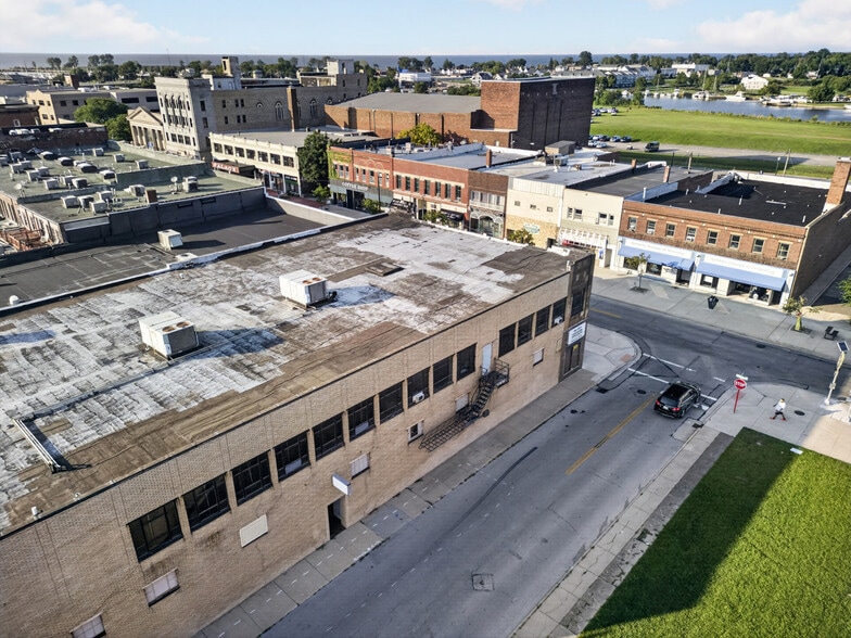 More Photos Of 668 Broadway, Lorain Storefront Retail Office For Sale