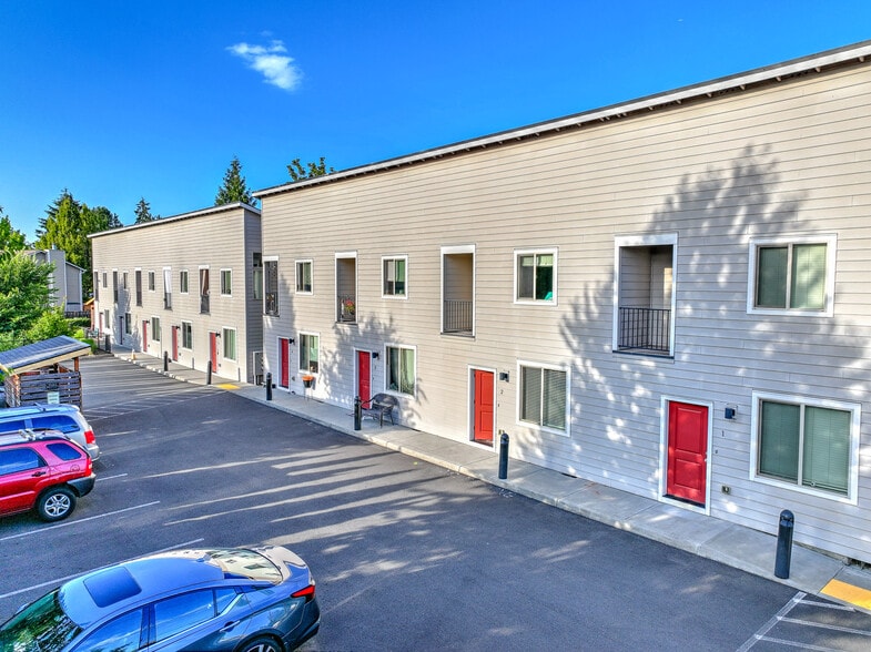More Photos Of 17345 SW Blanton St, Beaverton Apartments For Sale