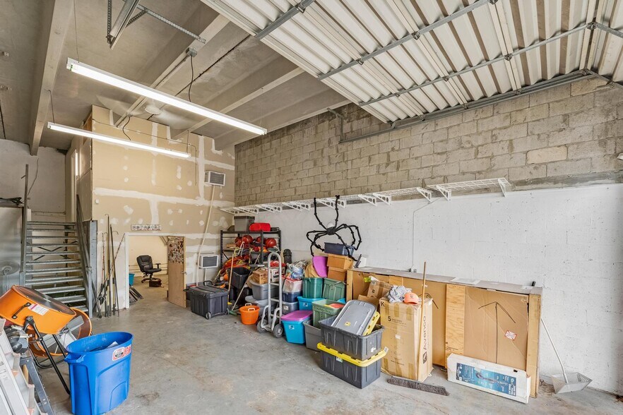 More Photos Of 2201-2227 SW 57th Ave, West Park Warehouse For Sale