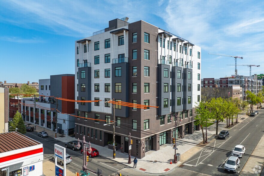 More Photos Of 701 S Broad St, Philadelphia Hospitality For Lease