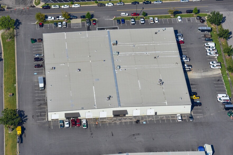 More Photos Of 3200 Wellington Ct, Raleigh Warehouse For Lease