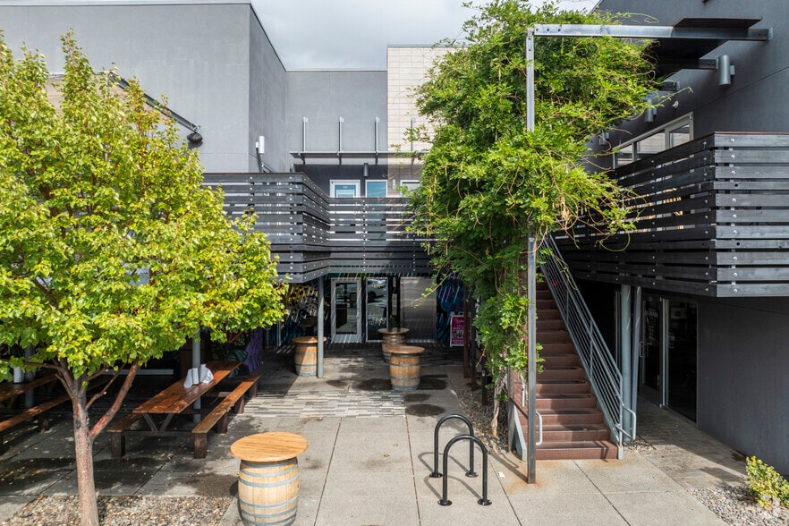 More Photos Of 777 S Center St, Reno Storefront Retail Office For Lease