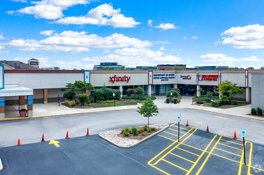More Photos Of 1025-1255 E Golf Rd, Schaumburg Unknown For Lease