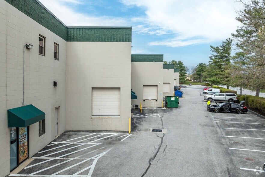 More Photos Of 9570 Berger Rd, Columbia Flex For Lease