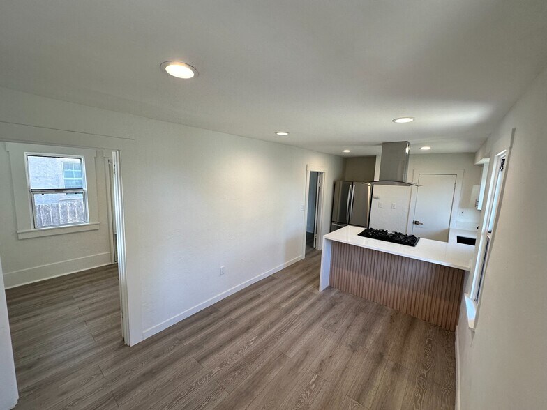 More Photos Of 4225 Central Ave, San Diego Apartments For Sale