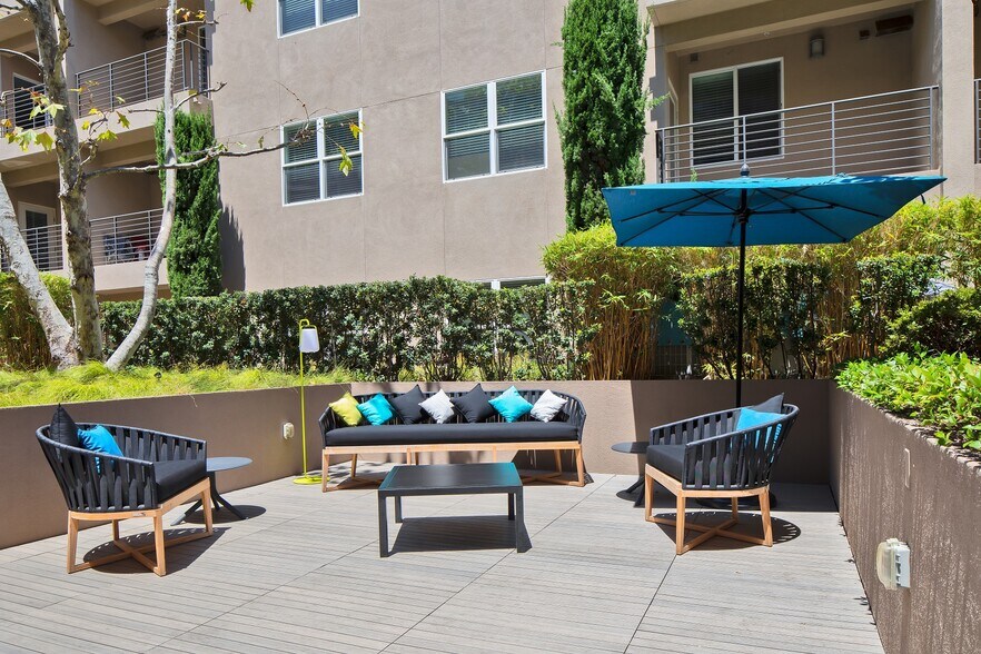 More Photos Of 421 W Broadway, Long Beach Apartments For Lease