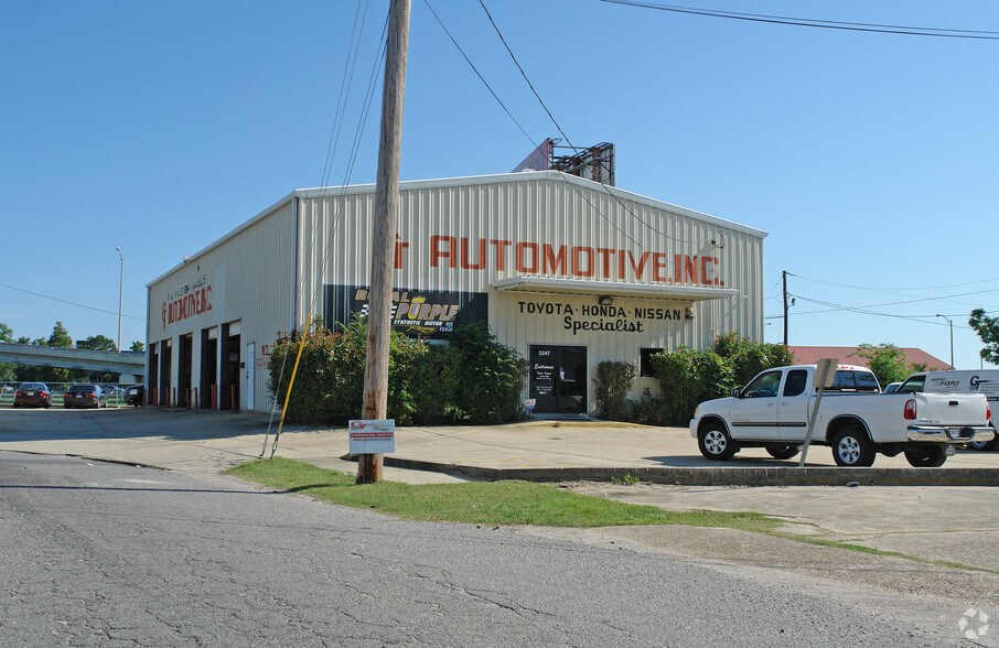 Primary Photo Of 3247 Chetta Dr, Metairie Service For Lease