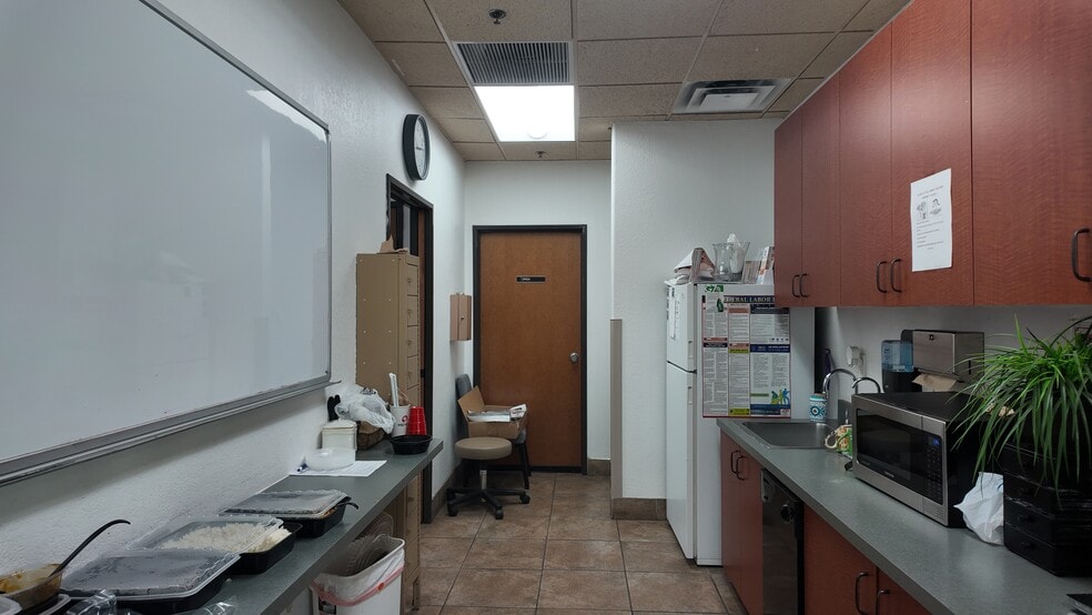 More Photos Of 9150 W Indian School Rd, Phoenix Medical For Sale