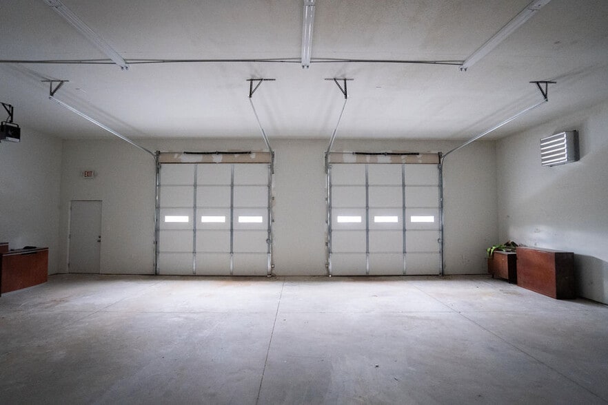 5711 N Tryon St, Charlotte, NC 28213 Auto Dealership For Sale