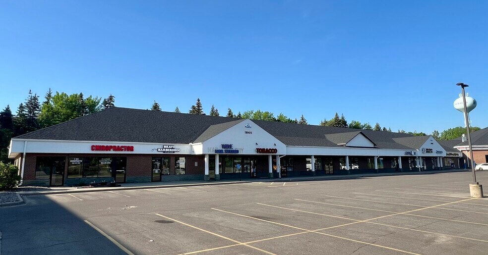 Primary Photo Of 19905-19955 Highway 7, Excelsior General Retail For Lease