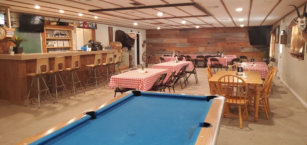 More Photos Of 1616 Farmers Rd, Burlington Restaurant For Sale