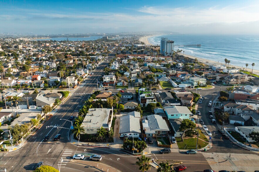 More Photos Of 4980-82 La Jolla Blvd, San Diego Multifamily For Sale