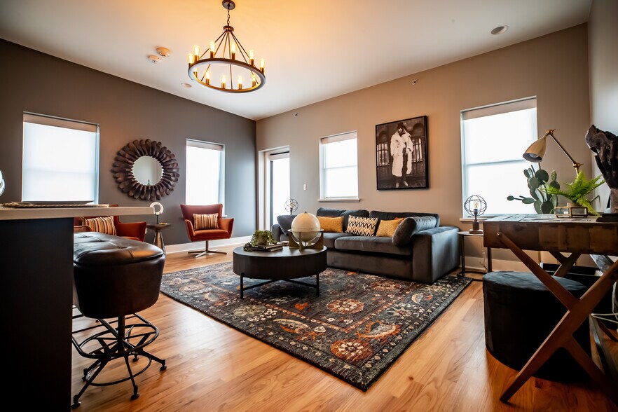 Primary Photo Of 315 S Trenton Ave, Tulsa Office For Lease