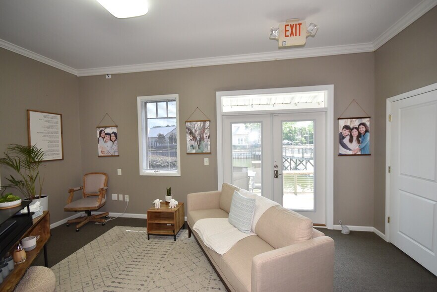 More Photos Of 277 Willbrook Blvd, Pawleys Island Office For Sale