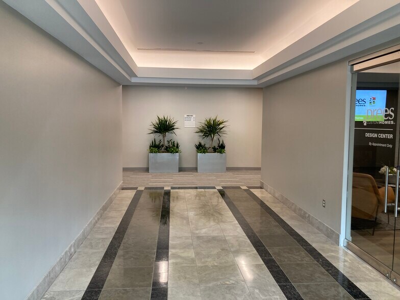 More Photos Of 11125 W Equity Dr N, Houston Office For Lease