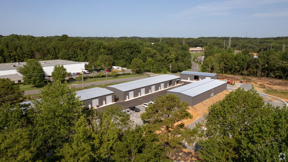 More Photos Of 1850 Chespark Dr, Gastonia Warehouse For Lease