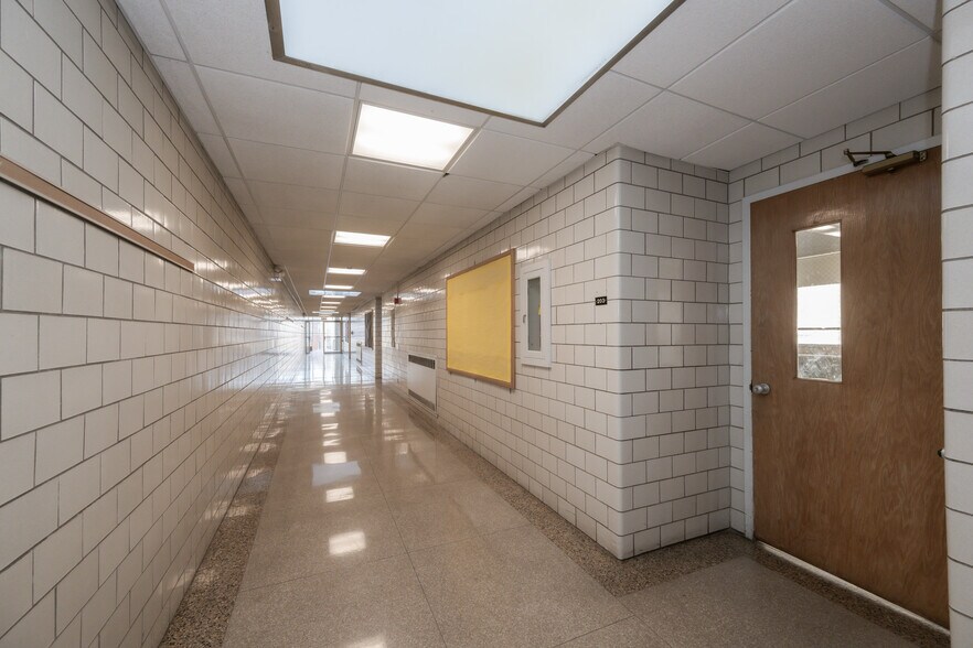 More Photos Of 200 S Oak Park Ave, Oak Park Schools For Sale