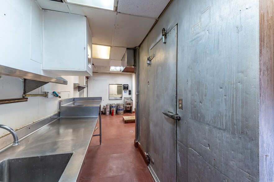 More Photos Of 55 5th St, Gilroy Restaurant For Sale