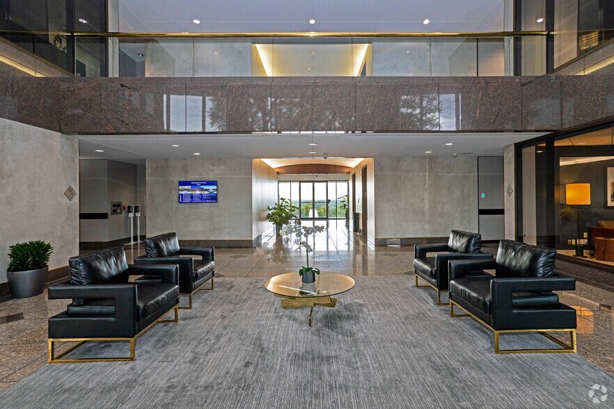 More Photos Of 6034 Courtyard Dr W, Austin Office For Lease