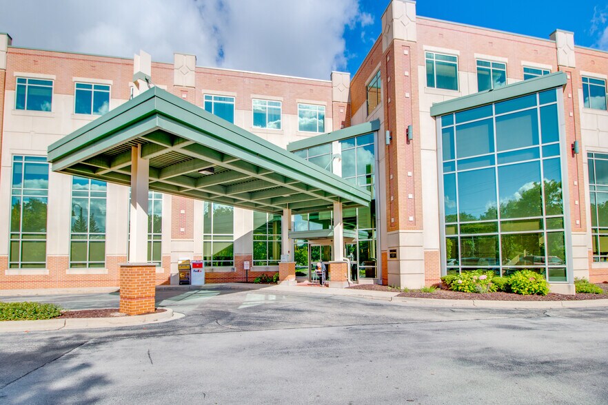 More Photos Of 4600 W Loomis Rd, Greenfield Office For Sale