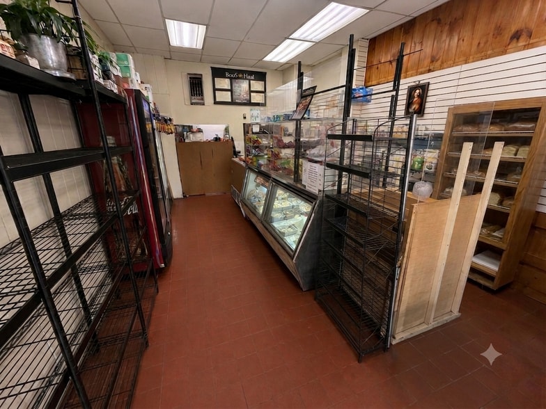 More Photos Of 5995 Riverdale Ave, Bronx Storefront Retail Residential For Lease