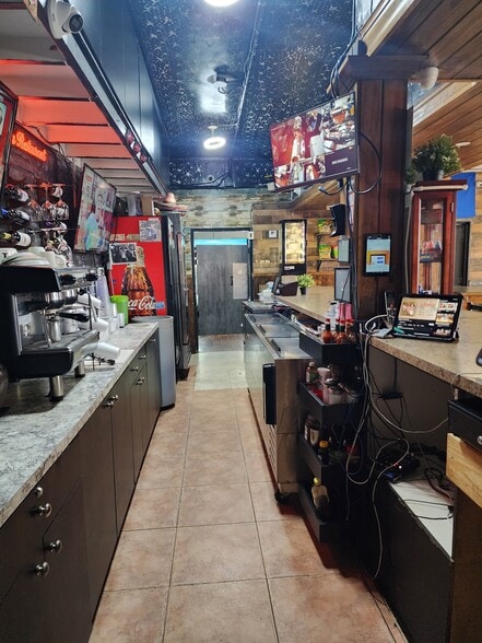 More Photos Of 3215 Davie Blvd, Fort Lauderdale Restaurant For Sale
