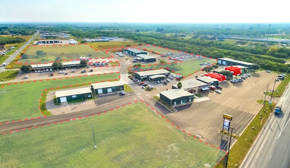 More Photos Of 2811 W Expressway 83, La Feria Flex For Lease