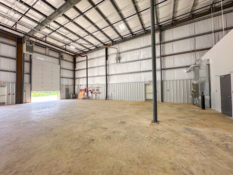 More Photos Of 2000 Bob Wade NW ln, Huntsville Industrial For Lease