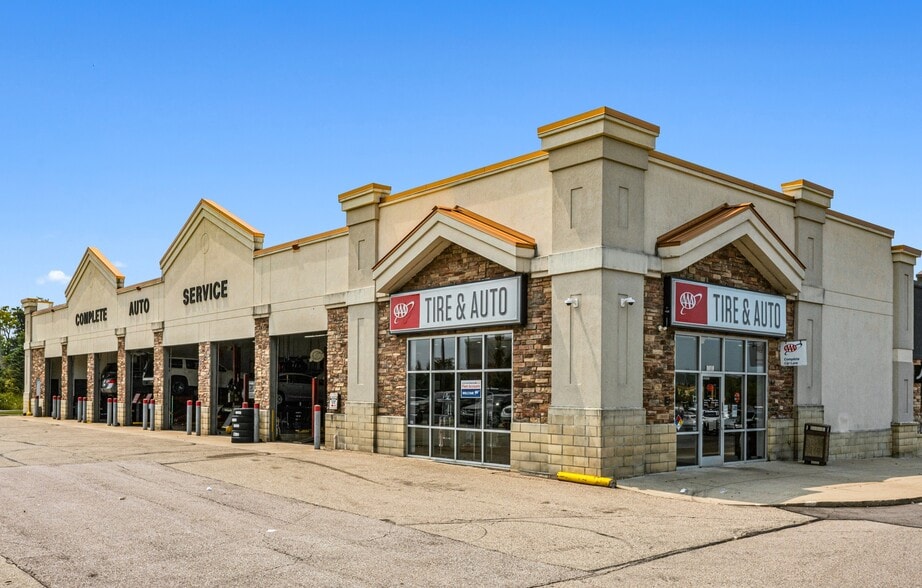 Primary Photo Of 3663 Stone Creek Blvd, Cincinnati Auto Repair For Sale