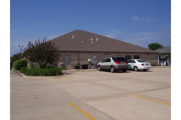 More Photos Of 3741 Rome Dr, Lafayette Medical For Lease